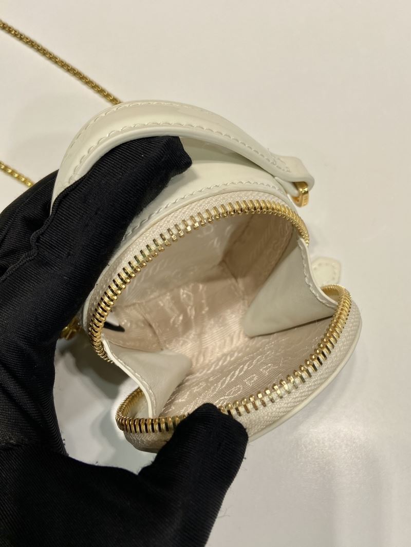 Pra*a round bags